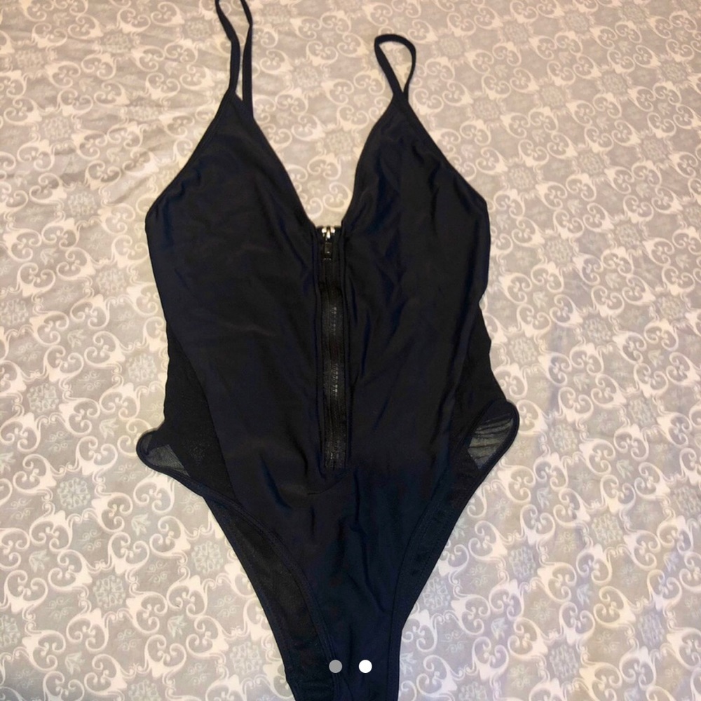 Mesh Windsor bodysuit
